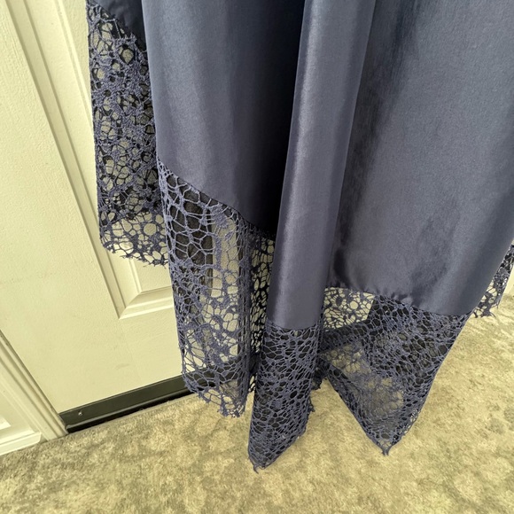 Navy blue High low V neck dress! - Picture 3 of 3